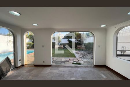 Casa para alugar com 929m², 4 quartos e 4 vagas Casa para alugar com 929m², 4 quartos e 4 vagasSala