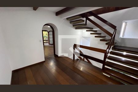 Casa para alugar com 929m², 4 quartos e 4 vagas Casa para alugar com 929m², 4 quartos e 4 vagasLiving
