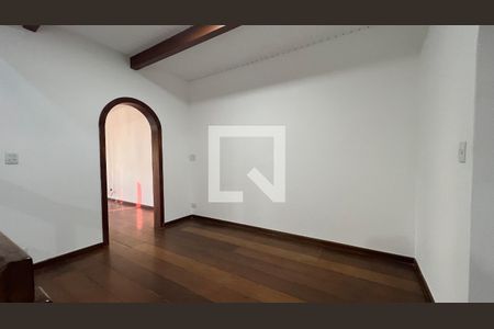 Casa para alugar com 929m², 4 quartos e 4 vagas Casa para alugar com 929m², 4 quartos e 4 vagasLiving