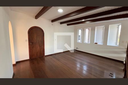 Casa para alugar com 929m², 4 quartos e 4 vagas Casa para alugar com 929m², 4 quartos e 4 vagasSala privativa
