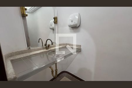 Casa para alugar com 929m², 4 quartos e 4 vagas Casa para alugar com 929m², 4 quartos e 4 vagasLavabo