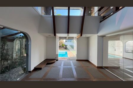 Casa para alugar com 929m², 4 quartos e 4 vagas Casa para alugar com 929m², 4 quartos e 4 vagasSala