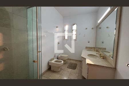 Casa para alugar com 929m², 4 quartos e 4 vagas Casa para alugar com 929m², 4 quartos e 4 vagasBanheiro 1