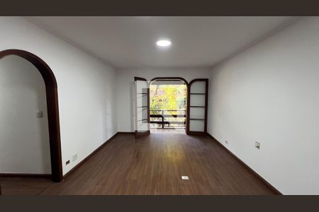 Casa para alugar com 929m², 4 quartos e 4 vagas Casa para alugar com 929m², 4 quartos e 4 vagasSuite 1