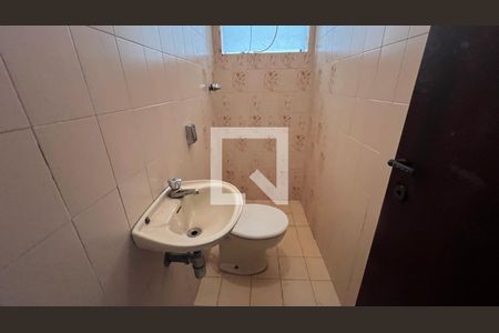 Casa para alugar com 929m², 4 quartos e 4 vagas Casa para alugar com 929m², 4 quartos e 4 vagasBanheiro de serviço