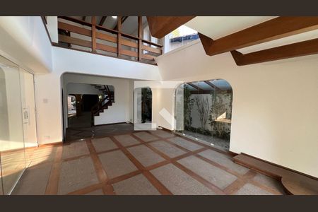 Casa para alugar com 929m², 4 quartos e 4 vagas Casa para alugar com 929m², 4 quartos e 4 vagasSala