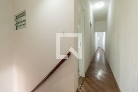 Casa à venda com 155m², 4 quartos e 1 vaga Casa à venda com 155m², 4 quartos e 1 vagaCorredor