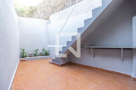 Casa à venda com 155m², 4 quartos e 1 vaga Casa à venda com 155m², 4 quartos e 1 vagaQuintal