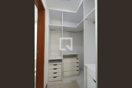 Apartamento à venda com 137m², 3 quartos e 2 vagasCloset da suíte