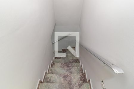 Casa para alugar com 125m², 2 quartos e sem vagaEscada