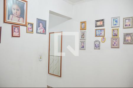Casa à venda com 213m², 3 quartos e 2 vagasEscritório