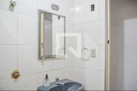 Casa à venda com 213m², 3 quartos e 2 vagasBanheiro