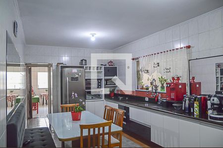 Casa à venda com 213m², 3 quartos e 2 vagasCozinha