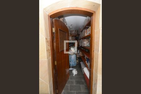 Casa à venda com 212m², 4 quartos e 2 vagasDespensa