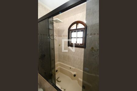 Casa à venda com 212m², 4 quartos e 2 vagasBanheiro da Suíte