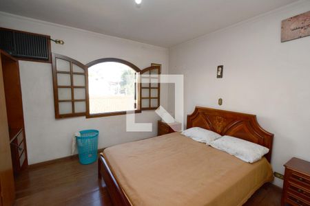 Casa à venda com 212m², 4 quartos e 2 vagasQuarto 2