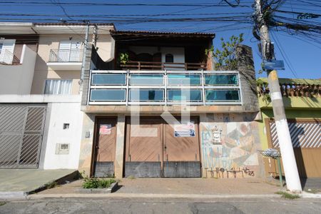 Casa à venda com 212m², 4 quartos e 2 vagasFachada