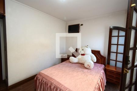 Casa à venda com 212m², 4 quartos e 2 vagasQuarto 3