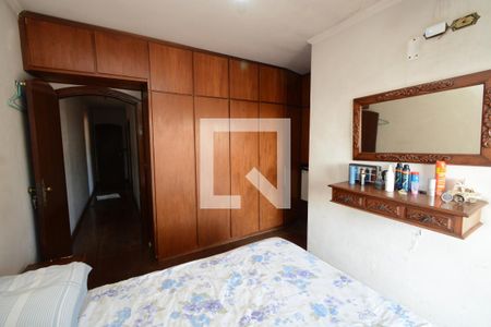 Casa à venda com 212m², 4 quartos e 2 vagasSuíte