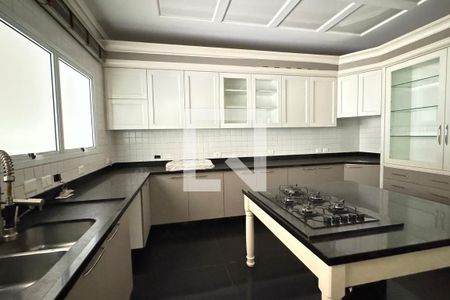 Casa de condomínio para alugar com 1100m², 3 quartos e 8 vagasCozinha