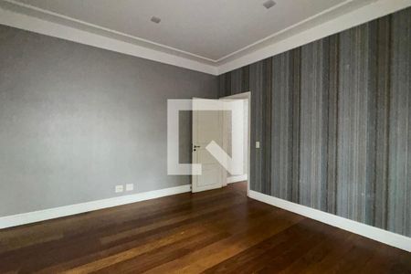 Casa de condomínio para alugar com 1100m², 3 quartos e 8 vagasSuíte 2