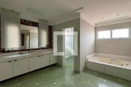 Casa de condomínio para alugar com 1100m², 3 quartos e 8 vagasBanheiro da Suíte 3