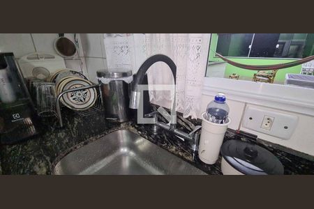 Casa à venda com 250m², 4 quartos e 2 vagas Casa à venda com 250m², 4 quartos e 2 vagasCozinha