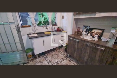 Casa à venda com 250m², 4 quartos e 2 vagas Casa à venda com 250m², 4 quartos e 2 vagasEdícula - Cozinha