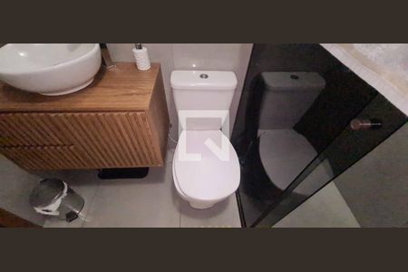 Casa à venda com 250m², 4 quartos e 2 vagas Casa à venda com 250m², 4 quartos e 2 vagasBanheiro da Suíte