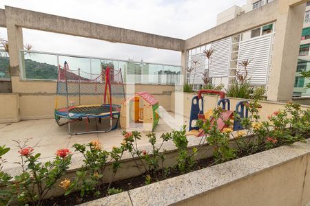 Apartamento à venda com 65m², 2 quartos e 1 vaga Apartamento à venda com 65m², 2 quartos e 1 vagaÁrea comum - Playground