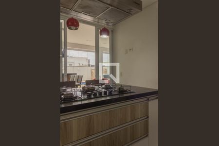Casa de condomínio à venda com 580m², 4 quartos e 8 vagas Casa de condomínio à venda com 580m², 4 quartos e 8 vagasCozinha