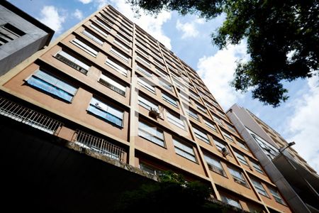 Apartamento à venda com 45m², 1 quarto e sem vaga Apartamento à venda com 45m², 1 quarto e sem vagaFachada