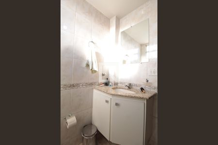 Apartamento à venda com 93m², 2 quartos e 2 vagasBanheiro Social