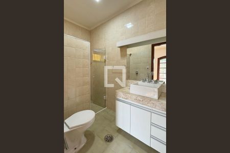 Casa de condomínio à venda com 209m², 3 quartos e 4 vagasBanheiro da Suíte 2