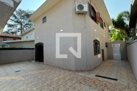 Casa de condomínio à venda com 209m², 3 quartos e 4 vagasQuintal