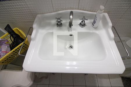 Casa à venda com 300m², 3 quartos e 6 vagasBanheiro Social