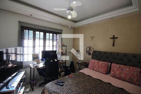 Casa à venda com 300m², 3 quartos e 6 vagasQuarto 2 - Suíte