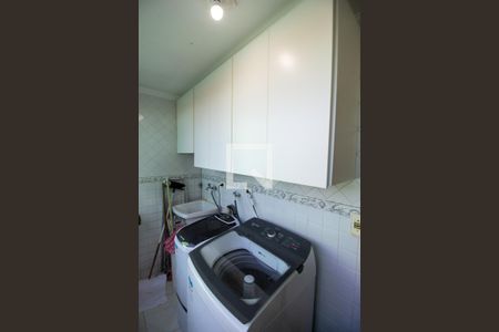 Casa à venda com 264m², 3 quartos e 6 vagas Casa à venda com 264m², 3 quartos e 6 vagasÁrea de Serviço