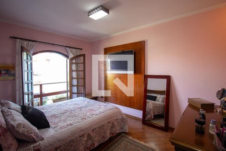 Casa à venda com 264m², 3 quartos e 6 vagas Casa à venda com 264m², 3 quartos e 6 vagasQuarto 3