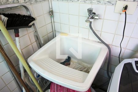 Casa à venda com 264m², 3 quartos e 6 vagas Casa à venda com 264m², 3 quartos e 6 vagasÁrea de Serviço