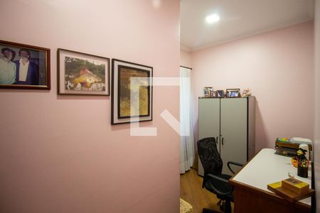 Casa à venda com 264m², 3 quartos e 6 vagas Casa à venda com 264m², 3 quartos e 6 vagasEscritório