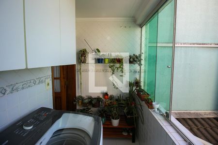 Casa à venda com 264m², 3 quartos e 6 vagas Casa à venda com 264m², 3 quartos e 6 vagasÁrea de Serviço