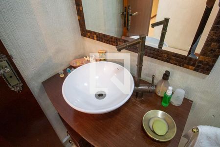 Casa à venda com 264m², 3 quartos e 6 vagas Casa à venda com 264m², 3 quartos e 6 vagasBanheiro 2