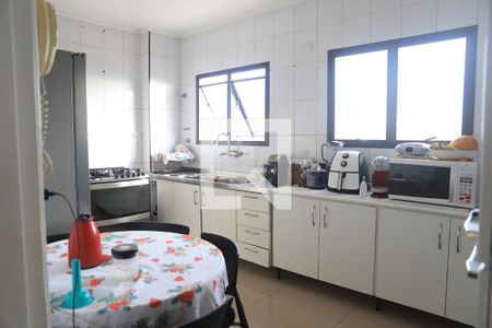 Apartamento à venda com 144m², 3 quartos e 2 vagasCozinha