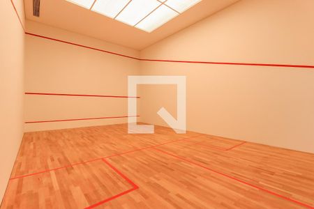 Apartamento à venda com 196m², 3 quartos e 3 vagas Apartamento à venda com 196m², 3 quartos e 3 vagasÁrea comum - Quadra Squash