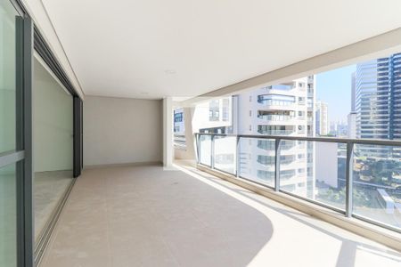 Apartamento à venda com 196m², 3 quartos e 3 vagas Apartamento à venda com 196m², 3 quartos e 3 vagasVaranda da Sala