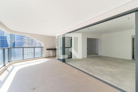 Apartamento à venda com 196m², 3 quartos e 3 vagas Apartamento à venda com 196m², 3 quartos e 3 vagasVaranda da Sala