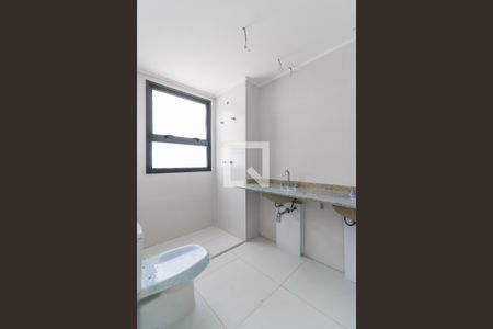 Apartamento à venda com 196m², 3 quartos e 3 vagas Apartamento à venda com 196m², 3 quartos e 3 vagasBanheiro da Suíte 1