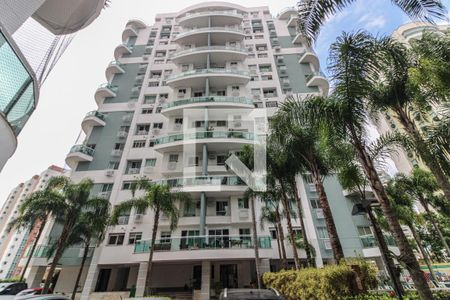 Apartamento à venda com 105m², 3 quartos e 1 vaga Apartamento à venda com 105m², 3 quartos e 1 vagaFachada