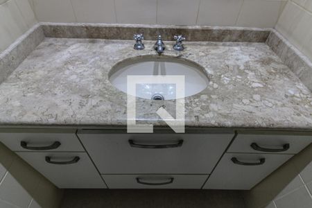 Apartamento à venda com 105m², 3 quartos e 1 vaga Apartamento à venda com 105m², 3 quartos e 1 vagaBanheiro Social